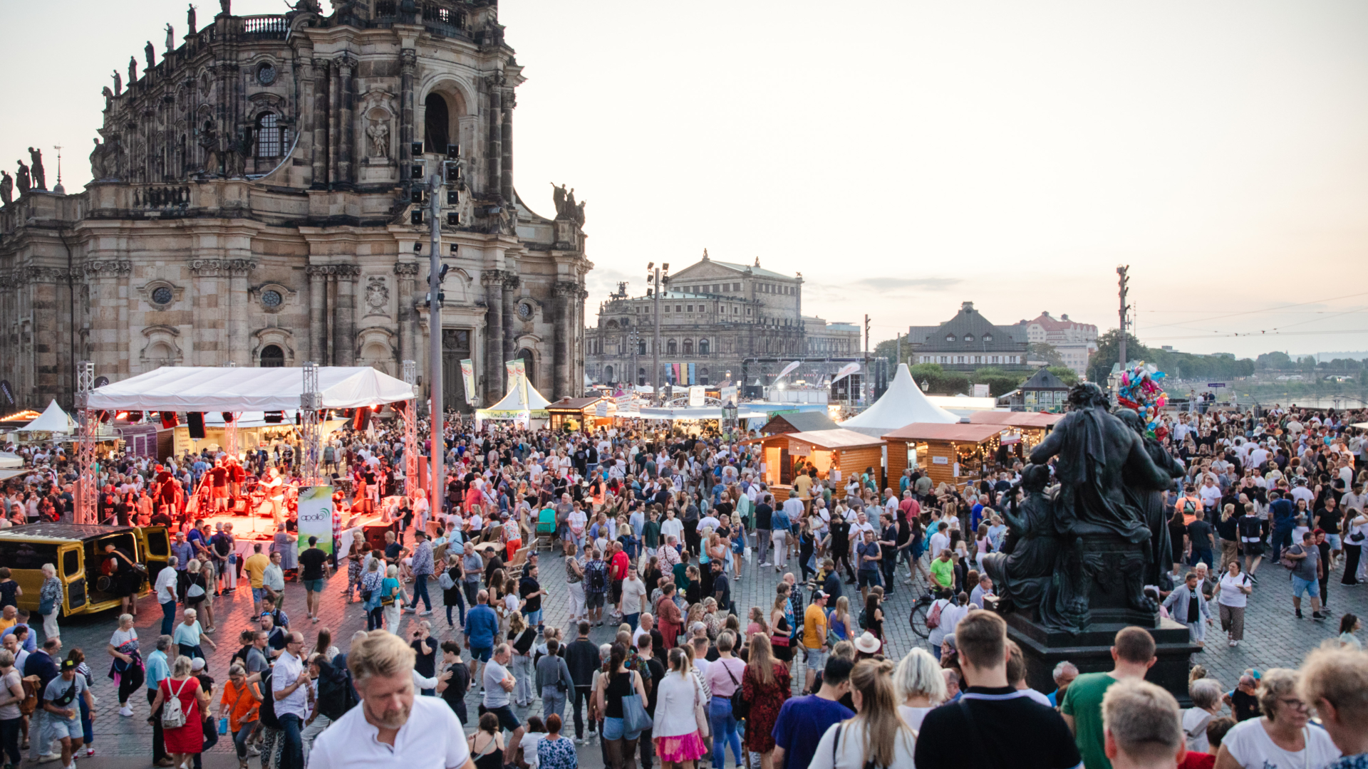 Die Dresdner Altstadt wird zum größten Stadtfest Deutschlands